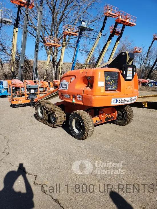 2014 JLG 400S Boom Lift