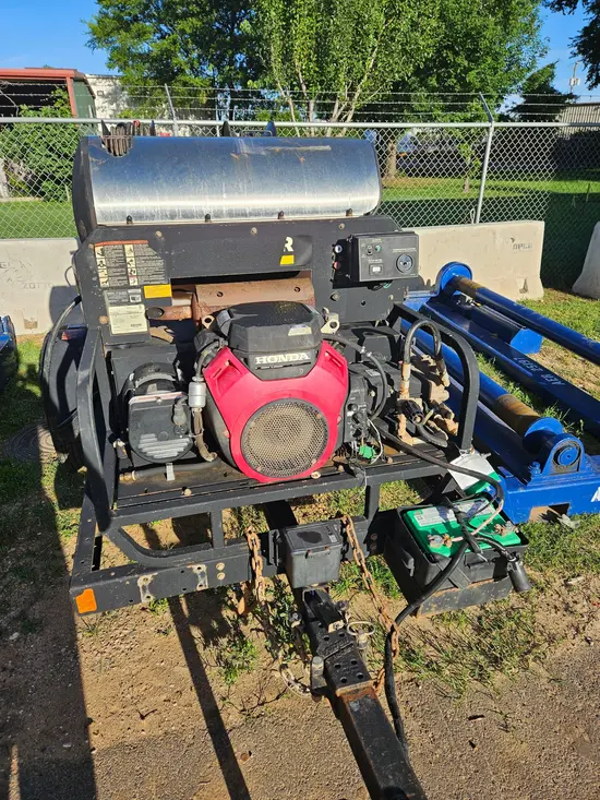 2021 KARCHER TRK-2500 HDS 4. Pressure Washer