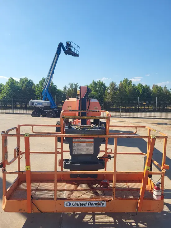 2017 JLG 800AJ Articulating Boom Lift