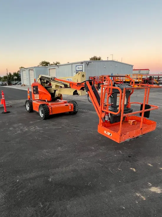 2014 JLG E450AJ Articulating Boom Lift