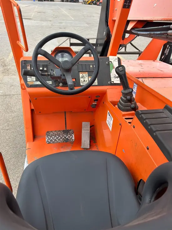 2016 SKYTRAK 8042 Forklift