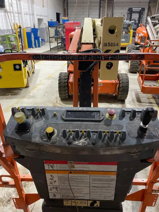 2016 JLG E450AJ Articulating Boom Lift