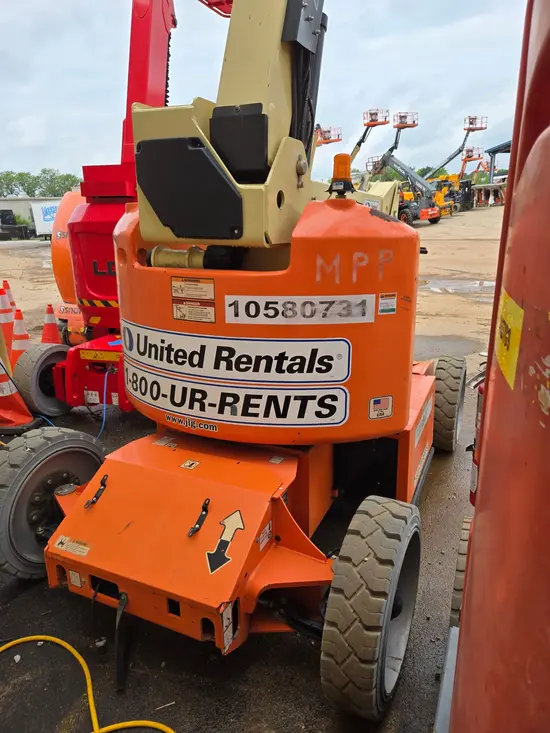 2017 JLG E450AJ Articulating Boom Lift