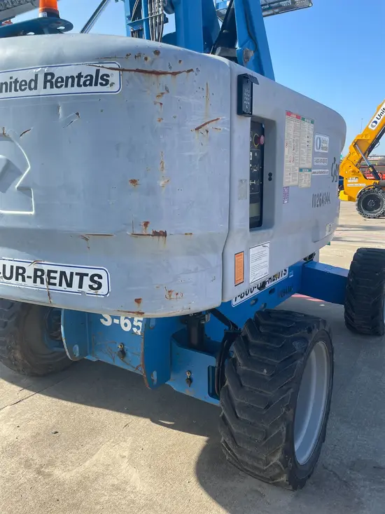 2014 Genie S-65 Boom Lift