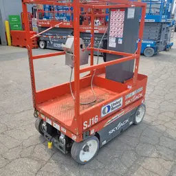 2017 Skyjack SJ16 Self-Propelled One-Person Lift