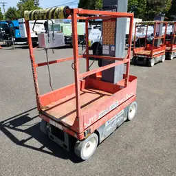 2018 Skyjack SJ12 Self-Propelled One-Person Lift