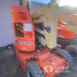 2013 JLG E300AJP Articulating Boom Lift