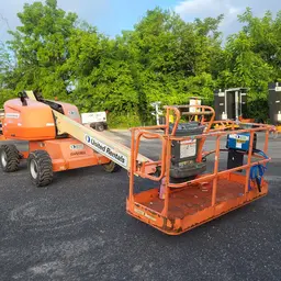 2016 JLG 400S Boom Lift