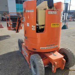 2014 JLG E300AJP Articulating Boom Lift