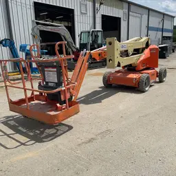 2016 JLG E450AJ Articulating Boom Lift