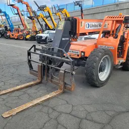 2017 SKYTRAK 8042 Forklift