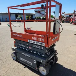 2018 Skyjack SJIII3219 Scissor Lift