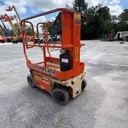 2018 JLG 1230ES Self-Propelled One-Person Lift