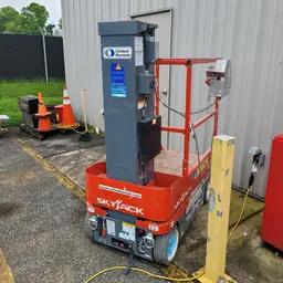 2018 Skyjack SJ16 Self-Propelled One-Person Lift