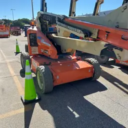 2016 JLG E450AJ Articulating Boom Lift