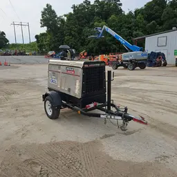 2019 Lincoln Electric VANTAGE 549 Welder