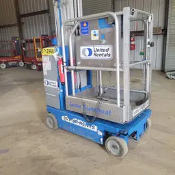 2018 Genie GR-20 Self-Propelled One-Person Lift