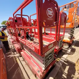 2017 MEC MICRO 19 Scissor Lift