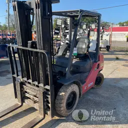 2017 Toyota 8FDU25 Warehouse Forklift