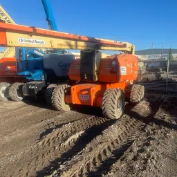 2013 JLG 800AJ Articulating Boom Lift