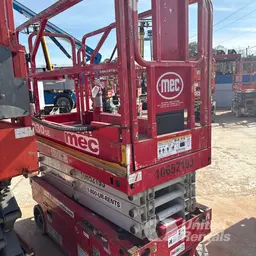 2017 MEC 1930SE Scissor Lift