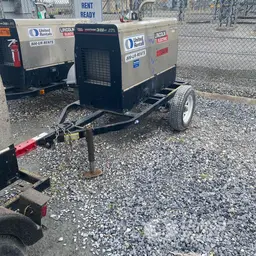 2022 Lincoln Electric VANTAGE 322 Welder