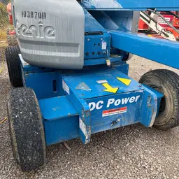 2015 Genie Z-45/25 DC Articulating Boom Lift