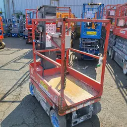 2015 Skyjack SJ12 Self-Propelled One-Person Lift
