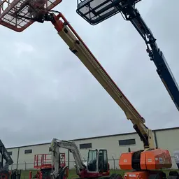 2018 JLG 800S Boom Lift