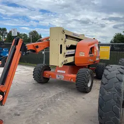 2017 JLG 450AJ Articulating Boom Lift