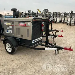 2019 Lincoln Electric VANTAGE 549 Welder