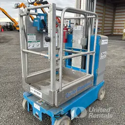 2017 Genie GR-20 Self-Propelled One-Person Lift
