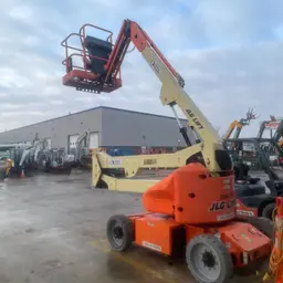 2015 JLG E450AJ Articulating Boom Lift