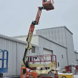 2017 JLG E400AJPN Articulating Boom Lift