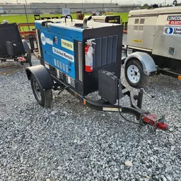 2020 Lincoln Electric VANTAGE 322 Welder