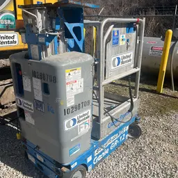 2014 Genie GR-12 Self-Propelled One-Person Lift