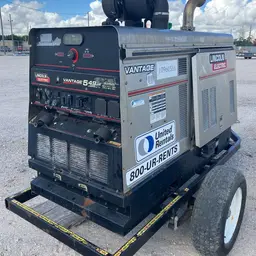 2019 Lincoln Electric VANTAGE 549 Welder