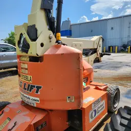 2016 JLG E400AJPN Articulating Boom Lift