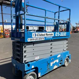 2017 Genie GS-3232 Scissor Lift