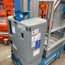 2017 Genie GR-20 Self-Propelled One-Person Lift