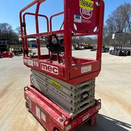 2017 MEC MICRO 19 Scissor Lift