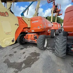2017 JLG 800AJ Articulating Boom Lift