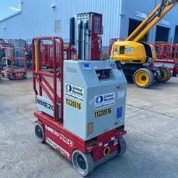 2021 MEC MME20 Self-Propelled One-Person Lift