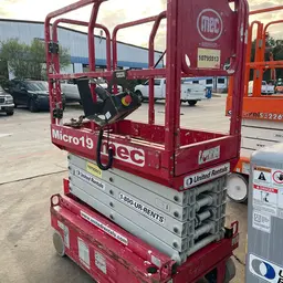 2018 MEC MICRO 19 Scissor Lift