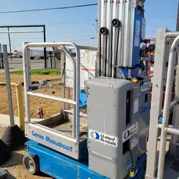 2017 Genie GR-20 Self-Propelled One-Person Lift
