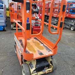 2016 JLG 1230ES Self-Propelled One-Person Lift