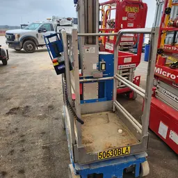 2017 Genie GR-20 Self-Propelled One-Person Lift