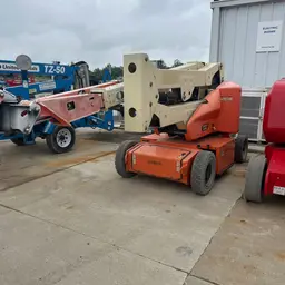 2015 JLG E400AJPN Articulating Boom Lift