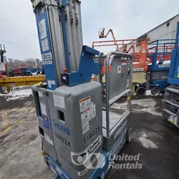 2016 Genie GR-20 Self-Propelled One-Person Lift