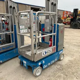 2017 Genie GR-20 Self-Propelled One-Person Lift